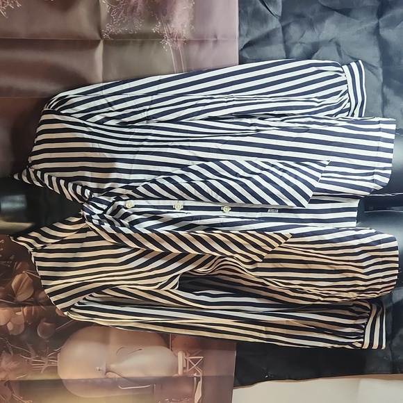 Russ Tops - Woman's Longsleeve blouse